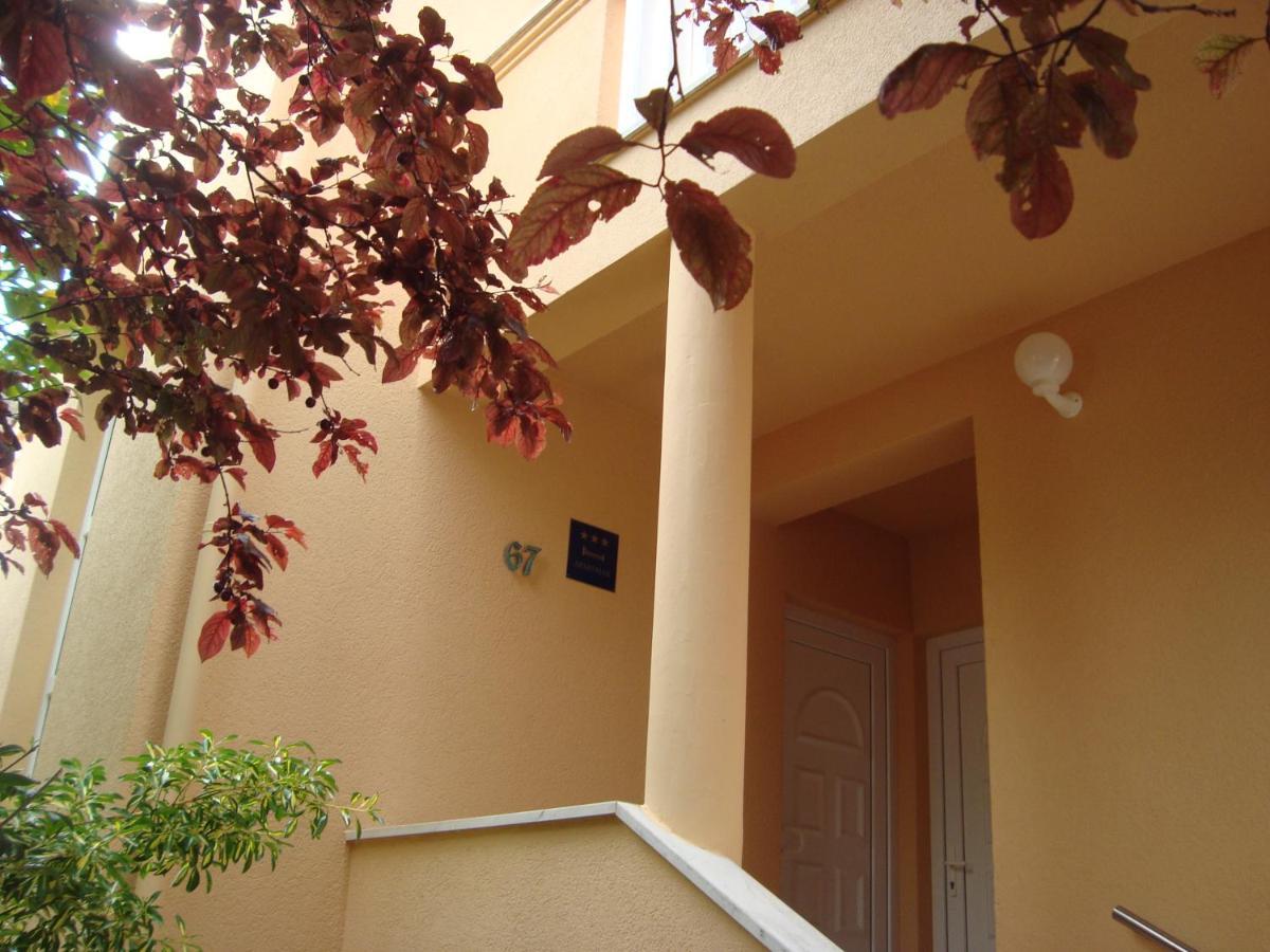 Apartments Eja Zára Kültér fotó